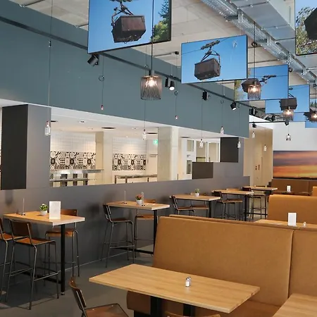 Youth Esch/alzette * אש-סור-אלזט