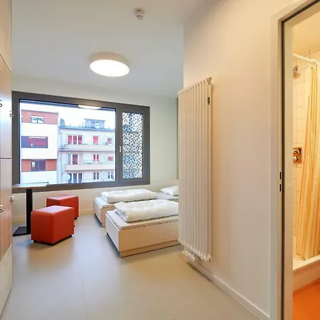 Youth Esch/alzette אכסניה